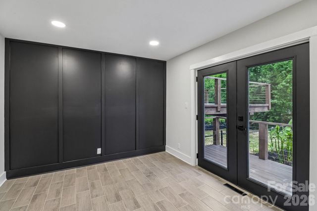 5009 Greenbrook Drive, Charlotte, NC 28205