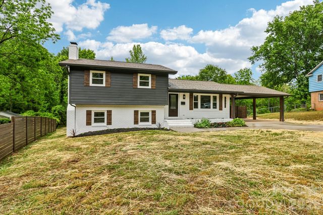5009 Greenbrook Drive, Charlotte, NC 28205