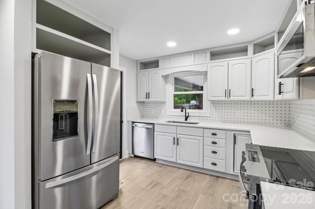 5009 Greenbrook Drive, Charlotte, NC 28205