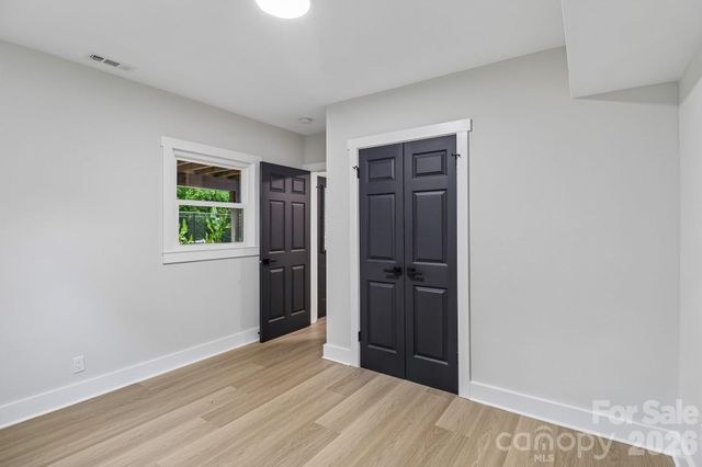 5009 Greenbrook Drive, Charlotte, NC 28205