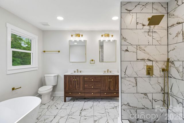 5009 Greenbrook Drive, Charlotte, NC 28205