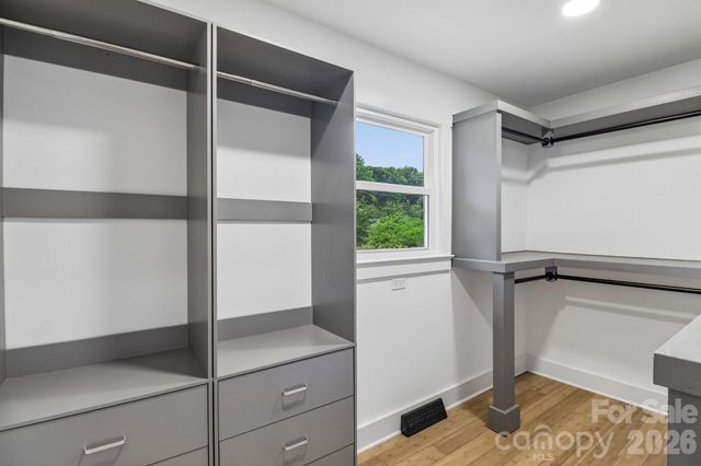 5009 Greenbrook Drive, Charlotte, NC 28205
