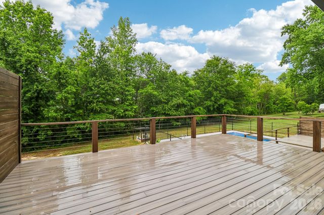 5009 Greenbrook Drive, Charlotte, NC 28205