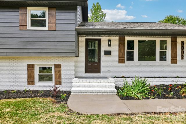 5009 Greenbrook Drive, Charlotte, NC 28205