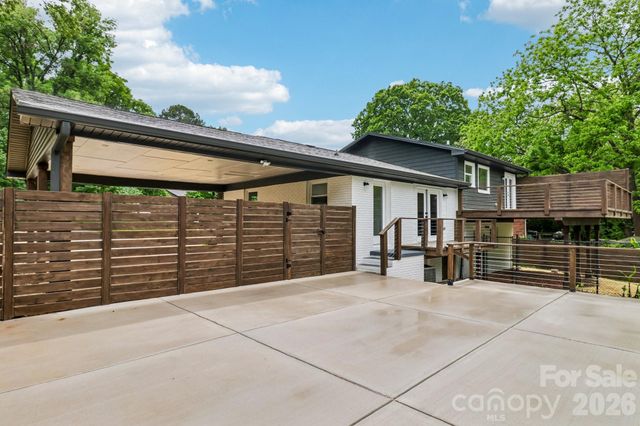 5009 Greenbrook Drive, Charlotte, NC 28205
