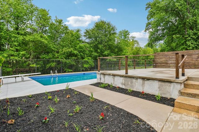 5009 Greenbrook Drive, Charlotte, NC 28205