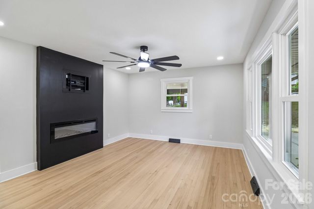 5009 Greenbrook Drive, Charlotte, NC 28205