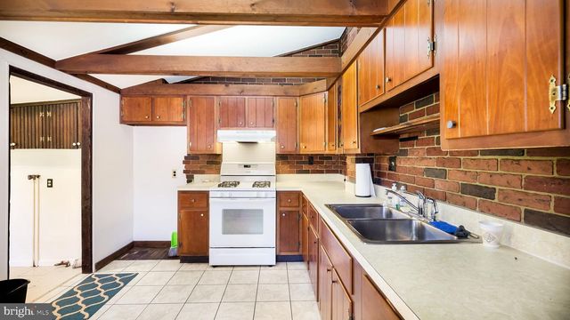 132 E MARSHALL AVE, Langhorne, PA 19047