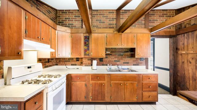 132 E MARSHALL AVE, Langhorne, PA 19047