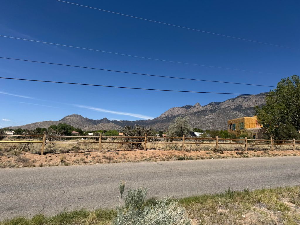 12200 Carmel Avenue NE, Albuquerque, NM 87122