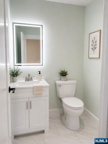 21 Hampton Terrace, East Orange, NJ 07018