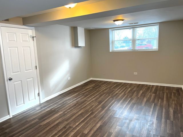 147 E Maple Drive, Glenwood, IL 60425