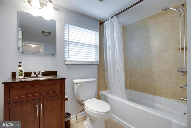 8104 PRINCE GEORGES DR, Fort Washington, MD 20744