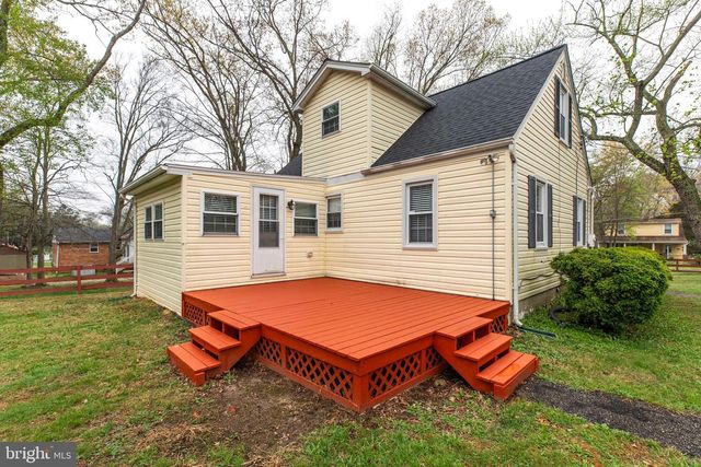 8104 PRINCE GEORGES DR, Fort Washington, MD 20744