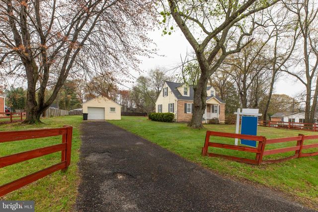 8104 PRINCE GEORGES DR, Fort Washington, MD 20744