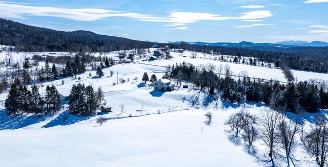 3614 Creek Road, Albany, VT 05820