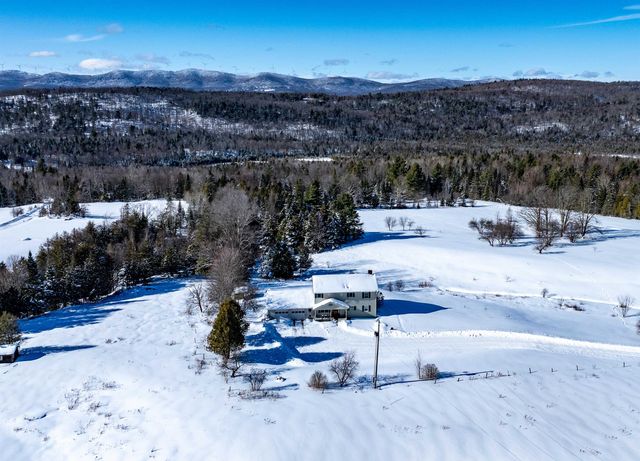 3614 Creek Road, Albany, VT 05820