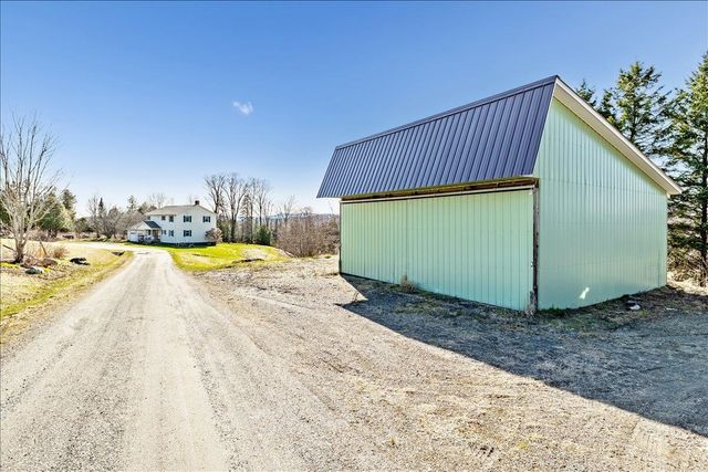 3614 Creek Road, Albany, VT 05820