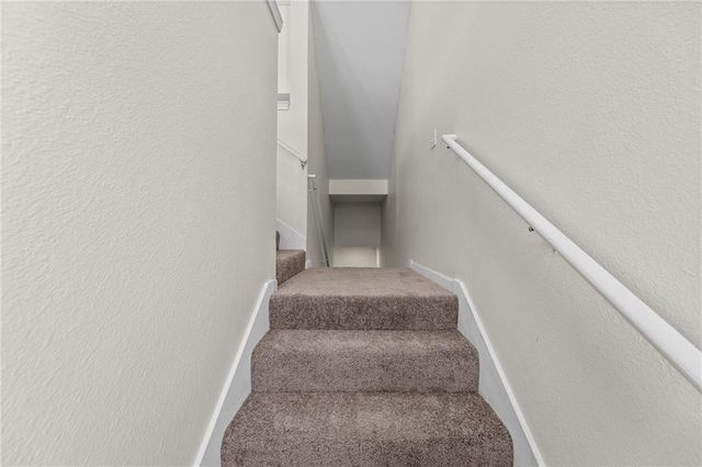 5245 Overland Drive B23, Lawrence, KS 66049