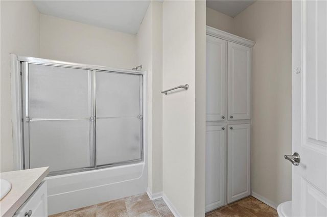 5245 Overland Drive B23, Lawrence, KS 66049