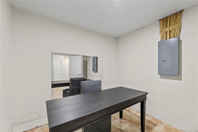 5245 Overland Drive B23, Lawrence, KS 66049