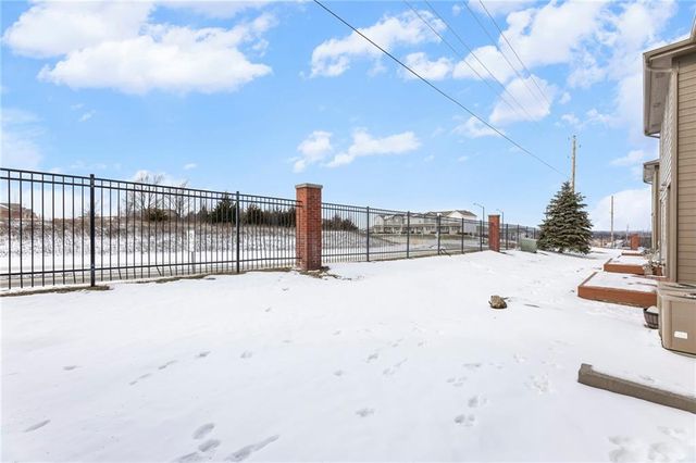 5245 Overland Drive B23, Lawrence, KS 66049