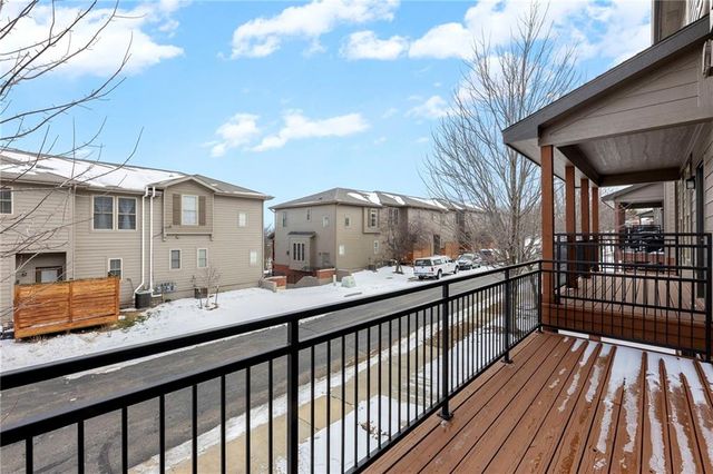 5245 Overland Drive B23, Lawrence, KS 66049