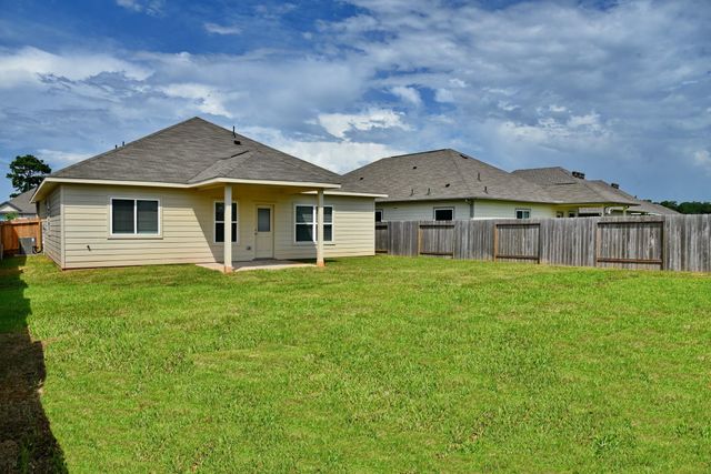 358 Shoreview Drive, Conroe, TX 77303