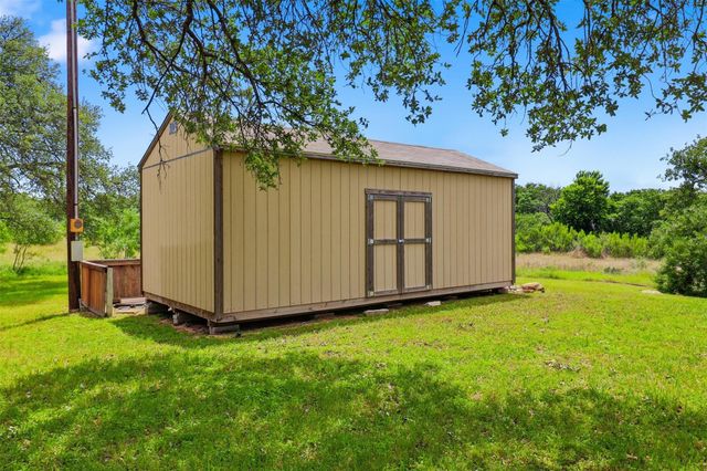 106 County Road 142, Burnet, TX 78611