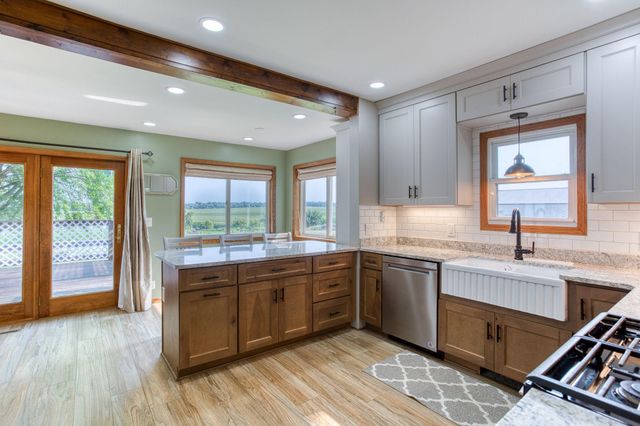 1722 US Highway 12, Hammond, WI 54015