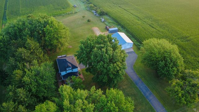 1722 US Highway 12, Hammond, WI 54015