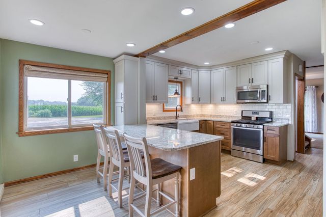 1722 US Highway 12, Hammond, WI 54015