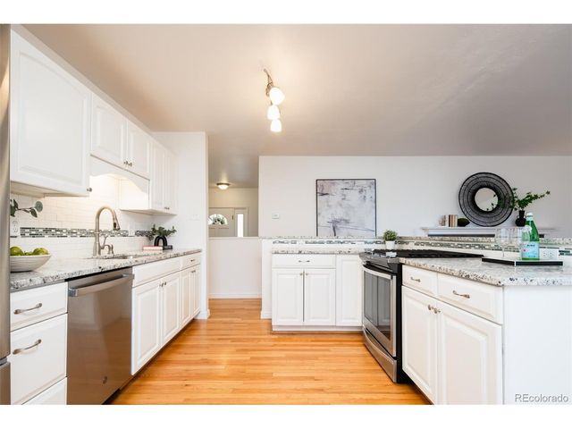 13429 W Auburn Ave, Lakewood, CO 80228