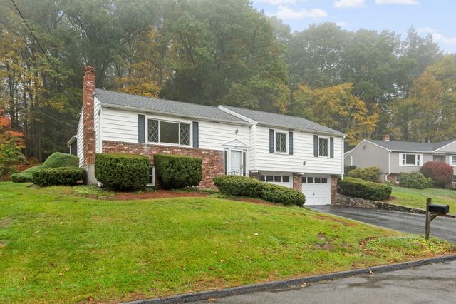 40 Wilder Ln, Leominster, MA 01453