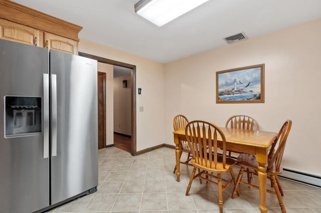40 Wilder Ln, Leominster, MA 01453