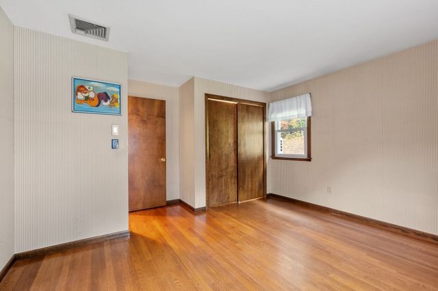 40 Wilder Ln, Leominster, MA 01453