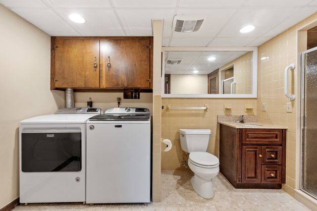 40 Wilder Ln, Leominster, MA 01453