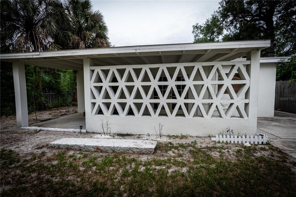 209 W EMILY STREET, Tampa, FL 33603
