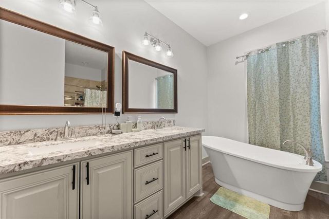 7702 Nine Oaks Drive, Lake Charles, LA 70607