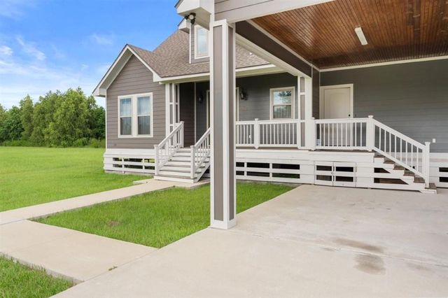 7702 Nine Oaks Drive, Lake Charles, LA 70607