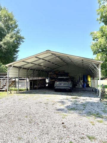 104 Rickman Dr, Springville, TN 38256