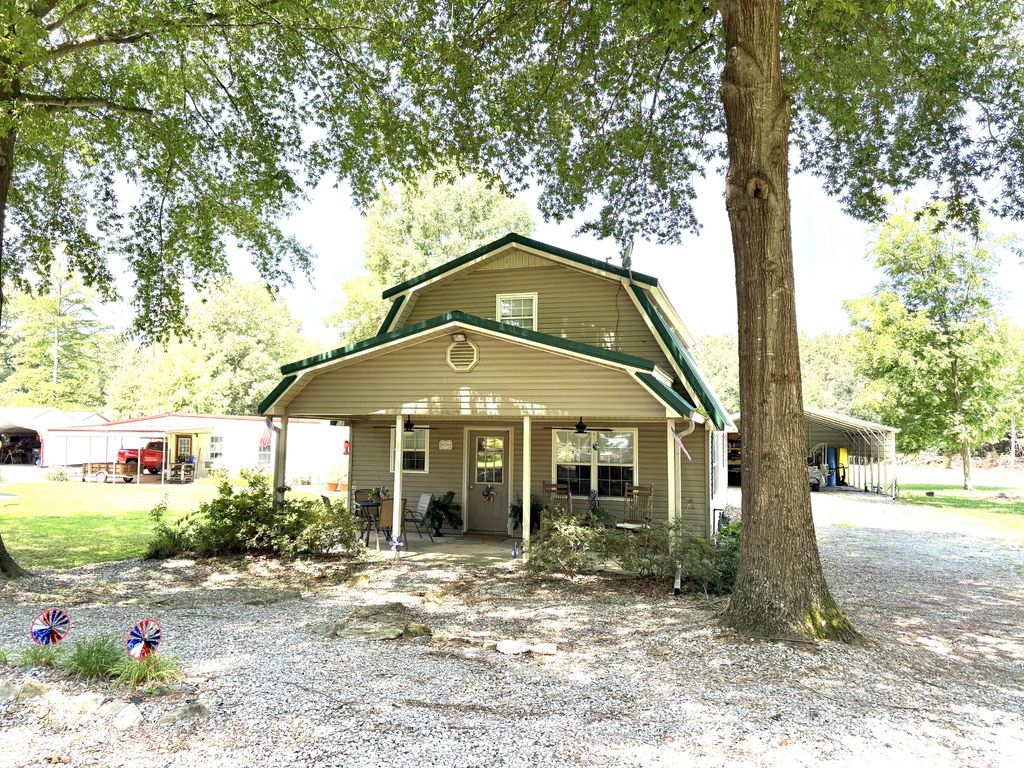 104 Rickman Dr, Springville, TN 38256