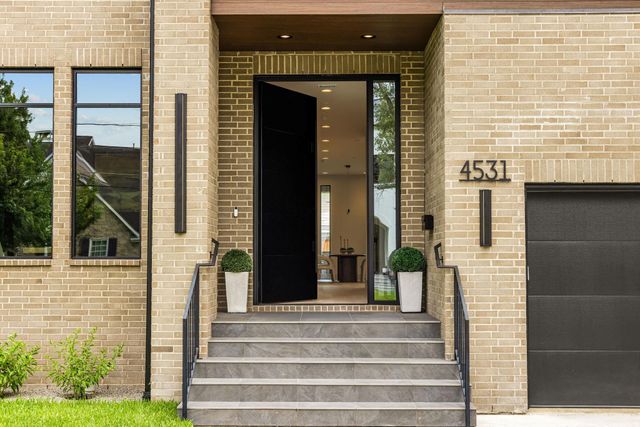 4531 Elm Street, Bellaire, TX 77401