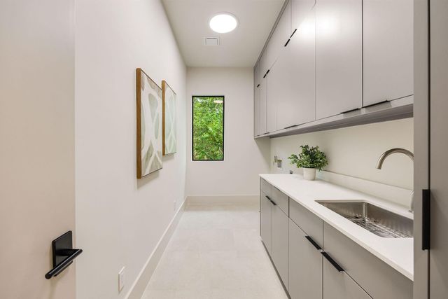 4531 Elm Street, Bellaire, TX 77401