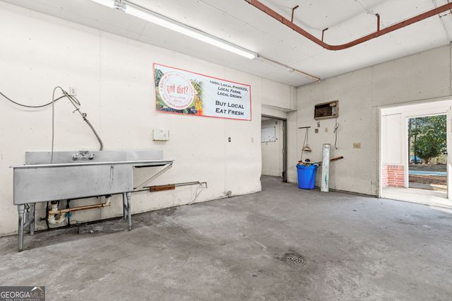 1297 Wesleyan Drive, Macon, GA 31210