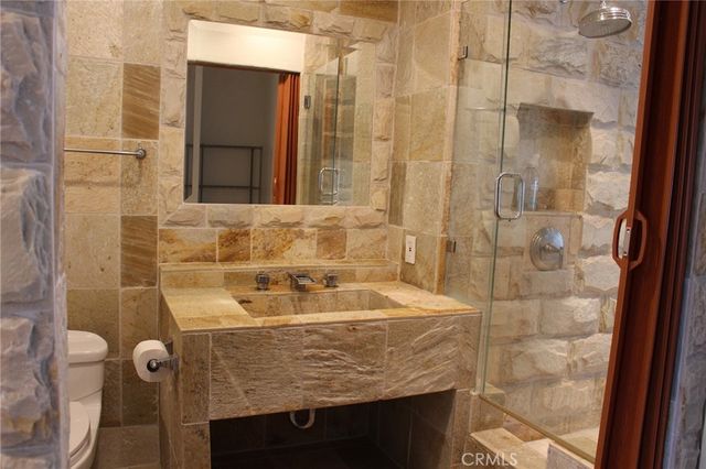 11 Starshine 6, Irvine, CA 92603