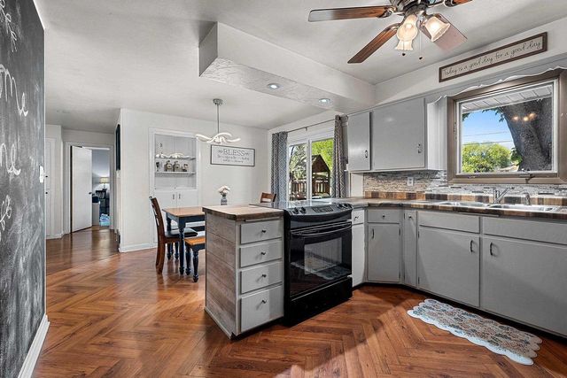 N1579 RIDGEWAY DRIVE, Greenville, WI 54942