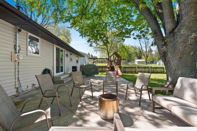 N1579 RIDGEWAY DRIVE, Greenville, WI 54942