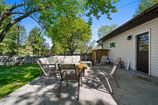 N1579 RIDGEWAY DRIVE, Greenville, WI 54942