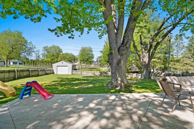 N1579 RIDGEWAY DRIVE, Greenville, WI 54942